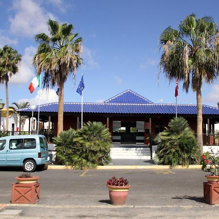 Aparthotel Casa Anna Caleta De Fuste Zewnętrze zdjęcie